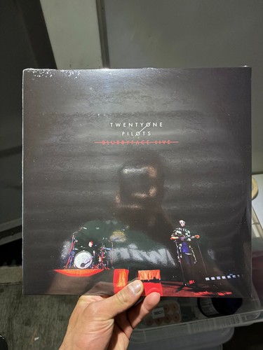 Twentyonepilots blurryface - twentyonepilots,